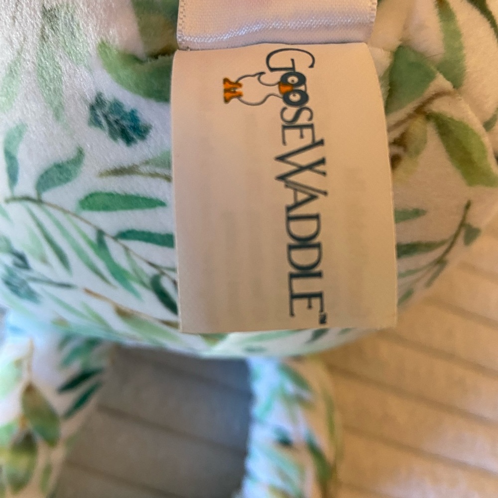 Goose Waddle Spring Collection Bear - Picture 3 of 9